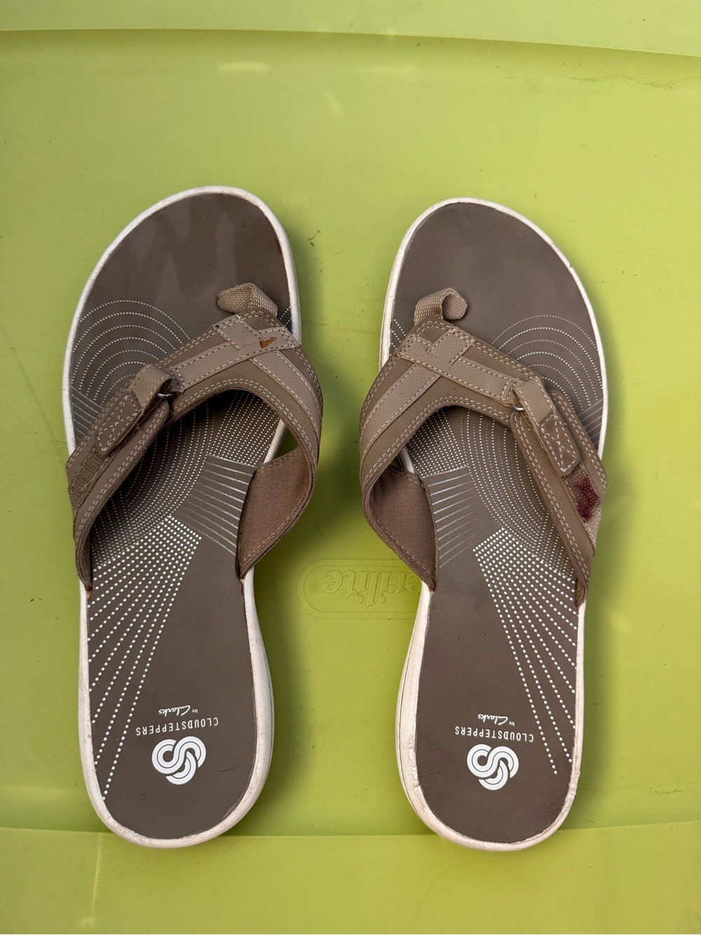 Cloudsteppers by Clarks Taupe Brown Women's Thong Sandals
